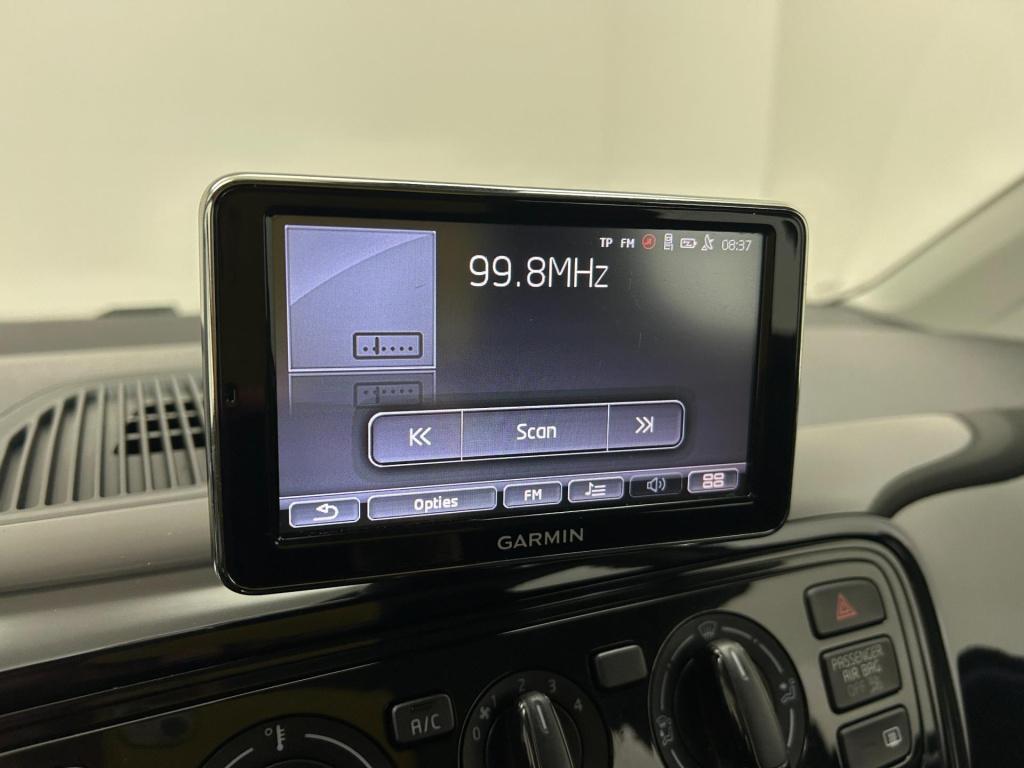 Volkswagen UP! occasion 1.0 move up! bluemotion | blauw | tweedehands volks