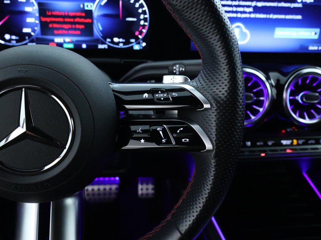 Mercedes-Benz Gla-klasse 250 e amg line | cruise control | sfeerverlichting