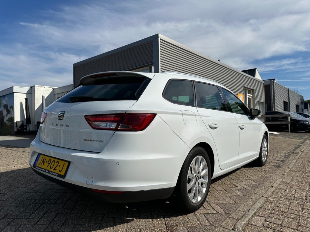 Seat Leon seat leon st 1.0 ecotsi style connect carplay camera dab+ led