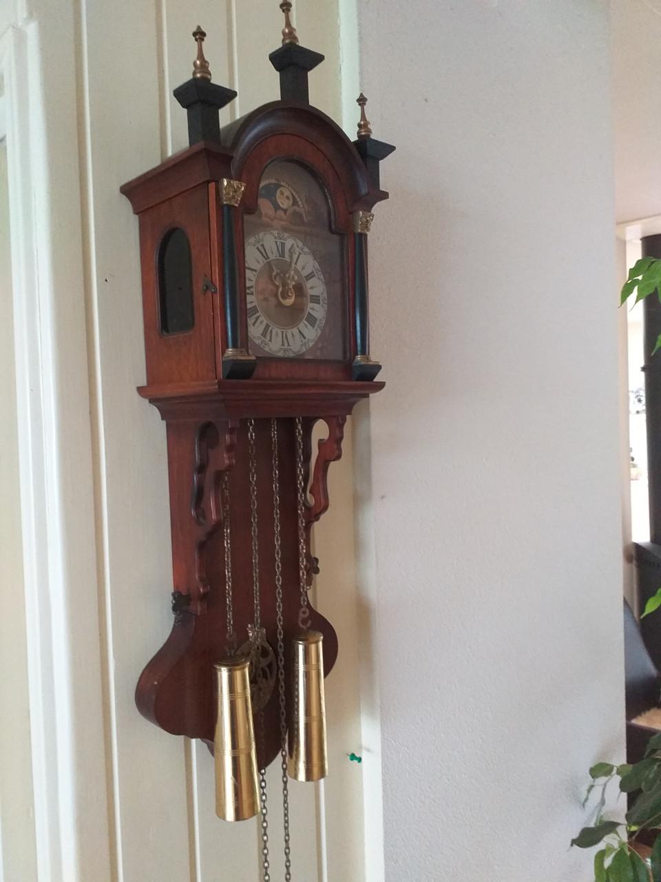 """"MOOIE FRIESE STAARTKLOK MET DUBBELSLAG UITGEVOERD""