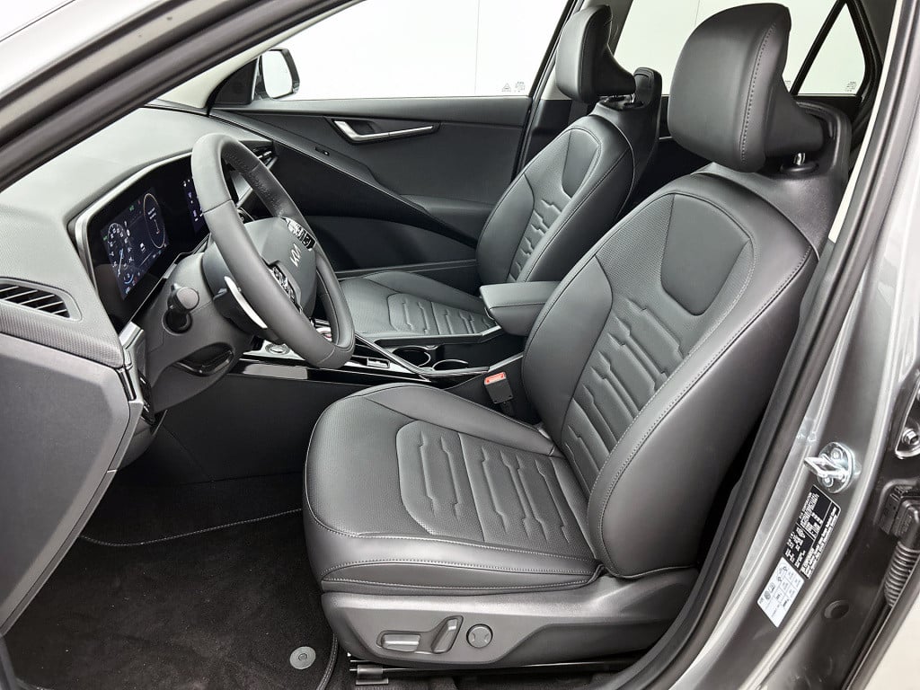 Kia Niro Ev air 64.8 kwh | company car | 10 jaar garantie | parkeercamera |