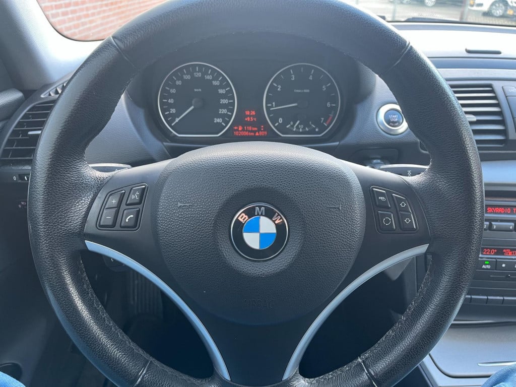 BMW 1 Serie 118i business line | orig. nl | climate | cruise