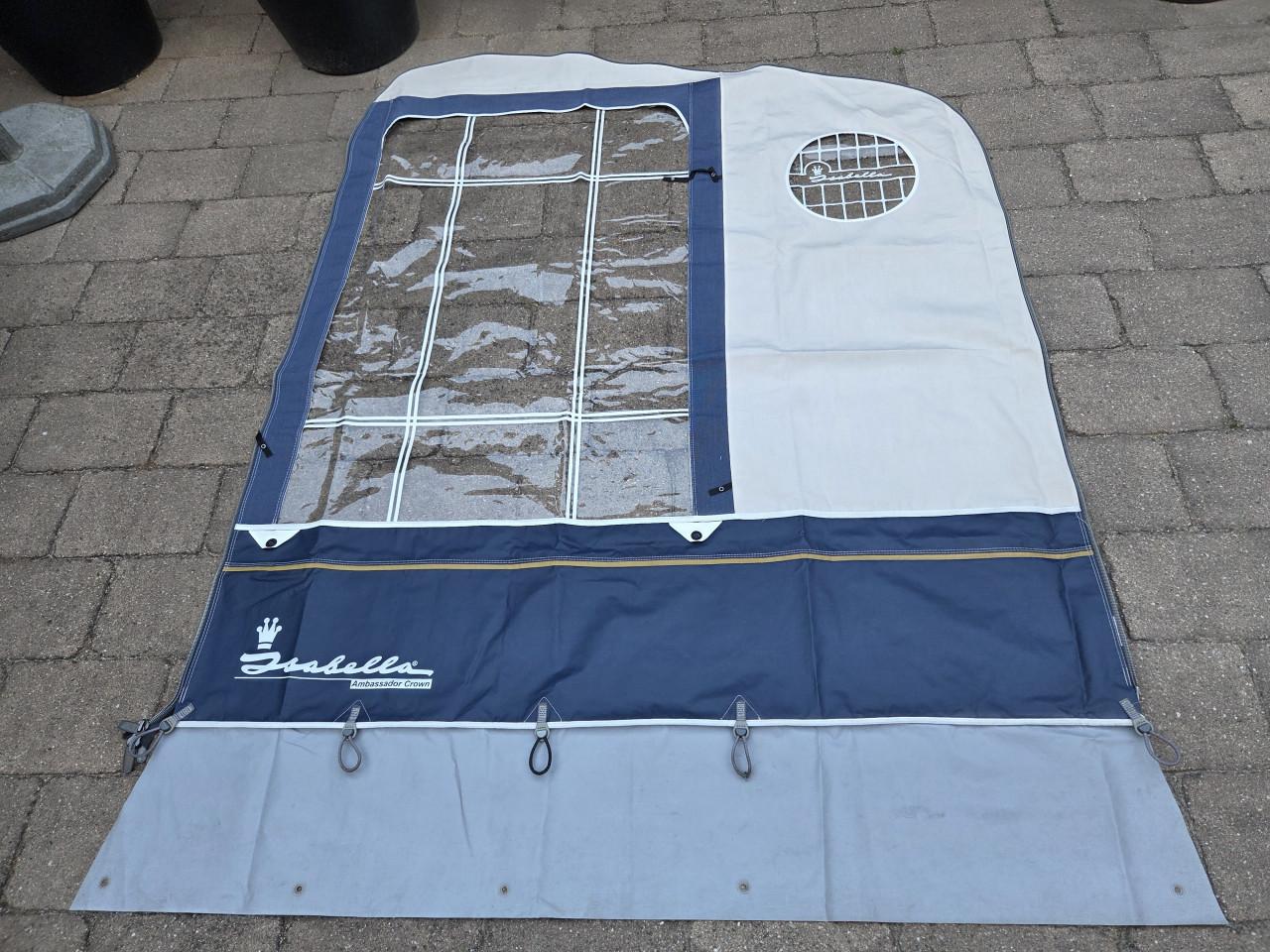 Isabella ambassador crown voortent