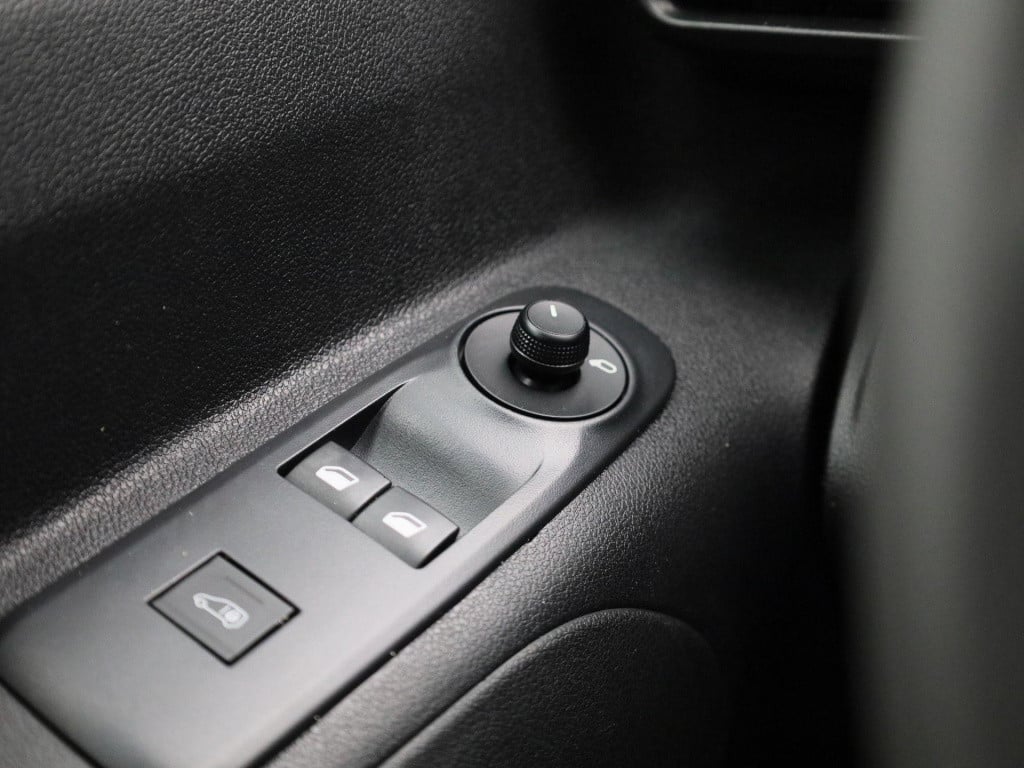 Opel Combo 1.5d l2h1 edition | navigatie | apple carplay/android auto | par