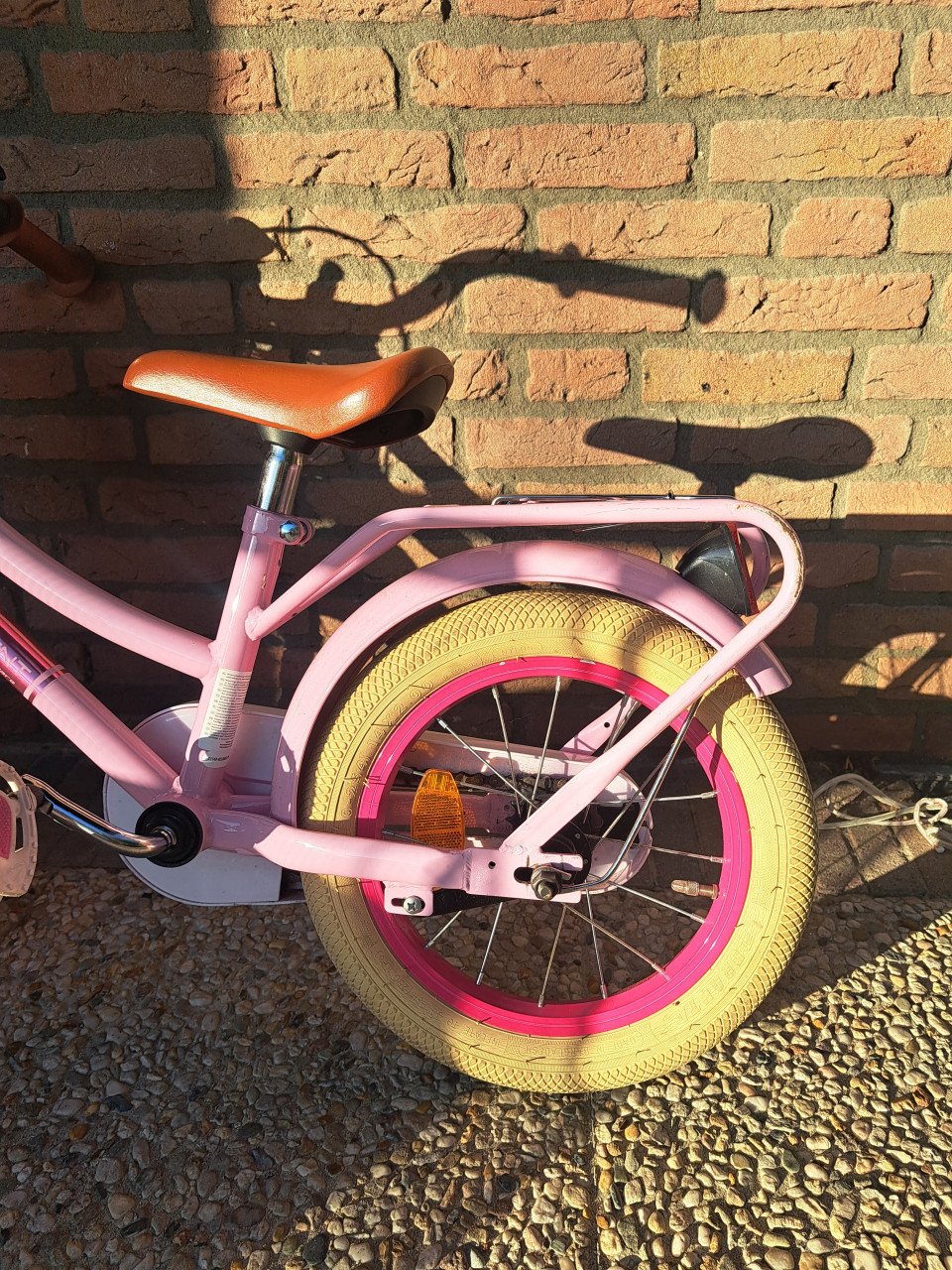 Meisjes fiets 14 inch inclusief mandje