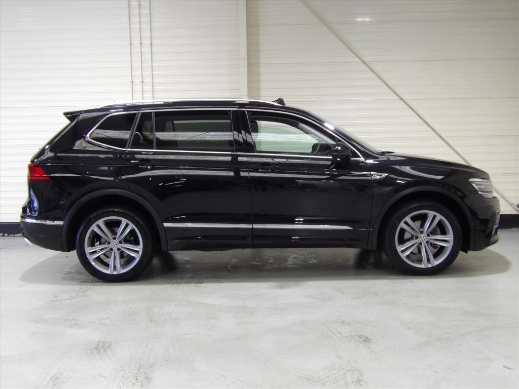 Volkswagen Tiguan Allspace 1.5 tsi act 150pk dsg highline r-line 7-zits