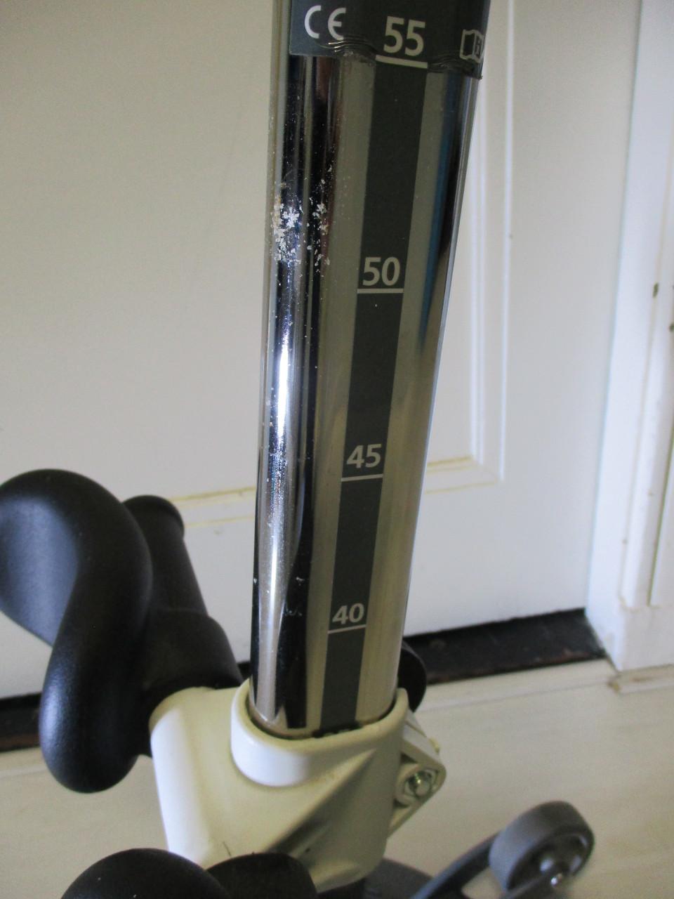 Etac sta op hulp voor tranfer van bed naar rolstoel naar stoel zie YOU TUBE