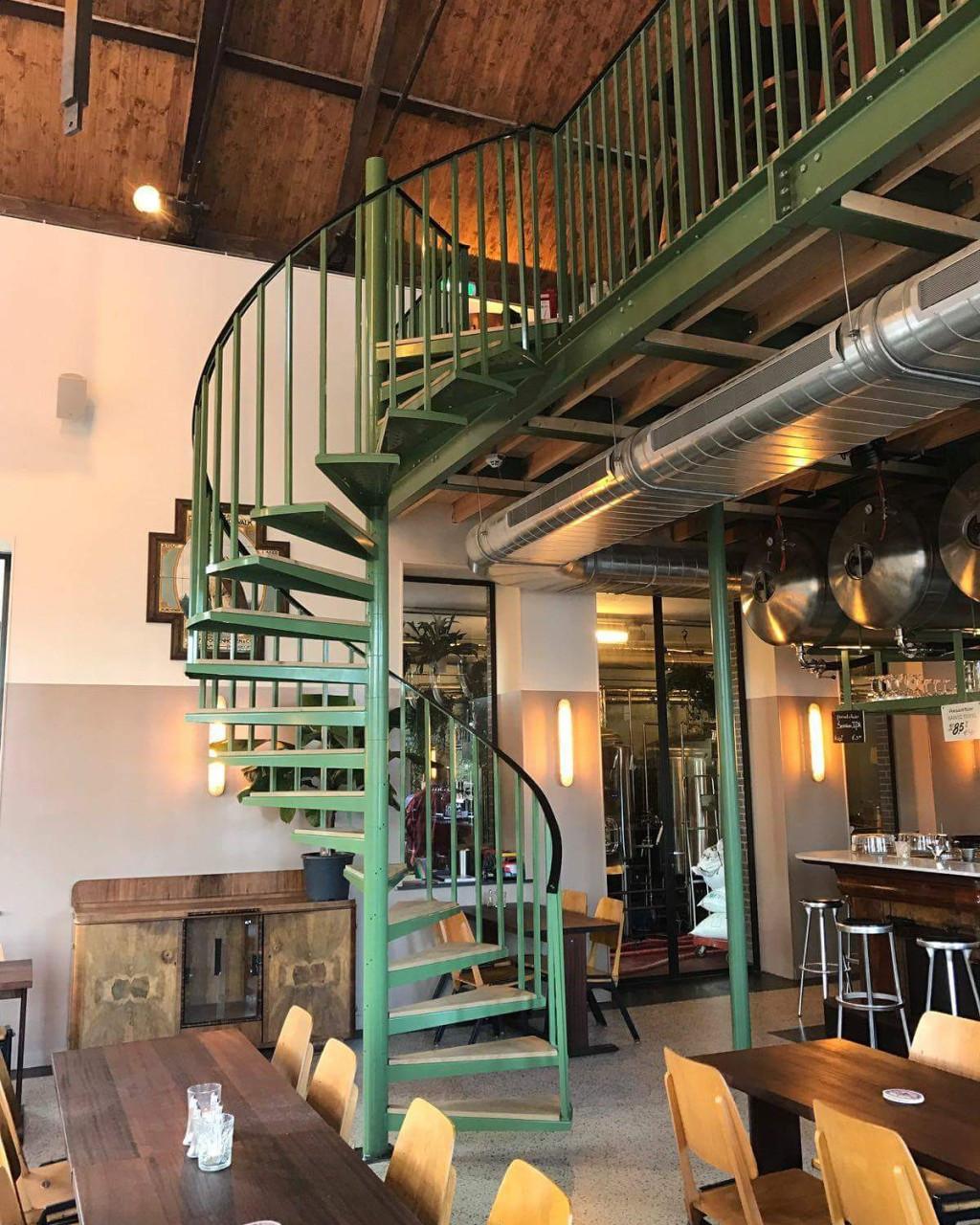 Stalen spiltrappen op maat – Al meer dan 40 Jaar vakmanschap