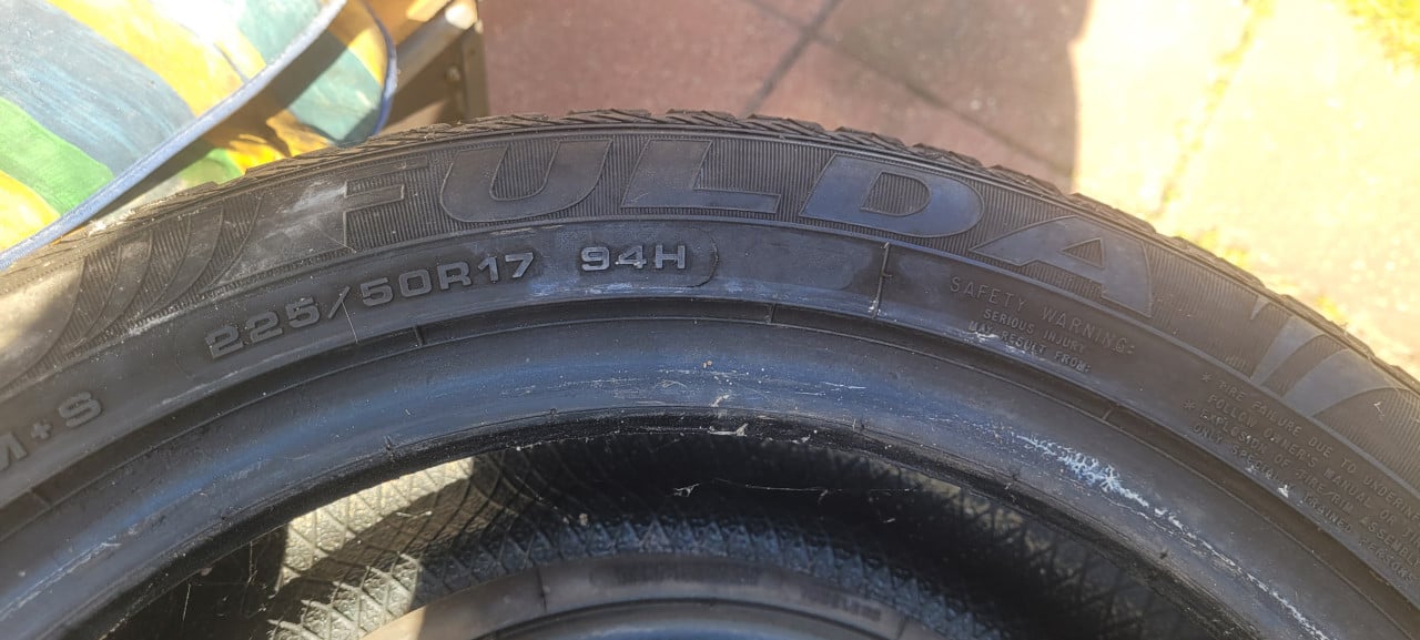 Autobanden 225/50R17