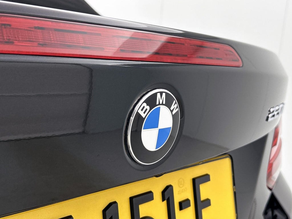 BMW 2-serie cabrio 220i high executive | automaat | lmv | leder | navigatie