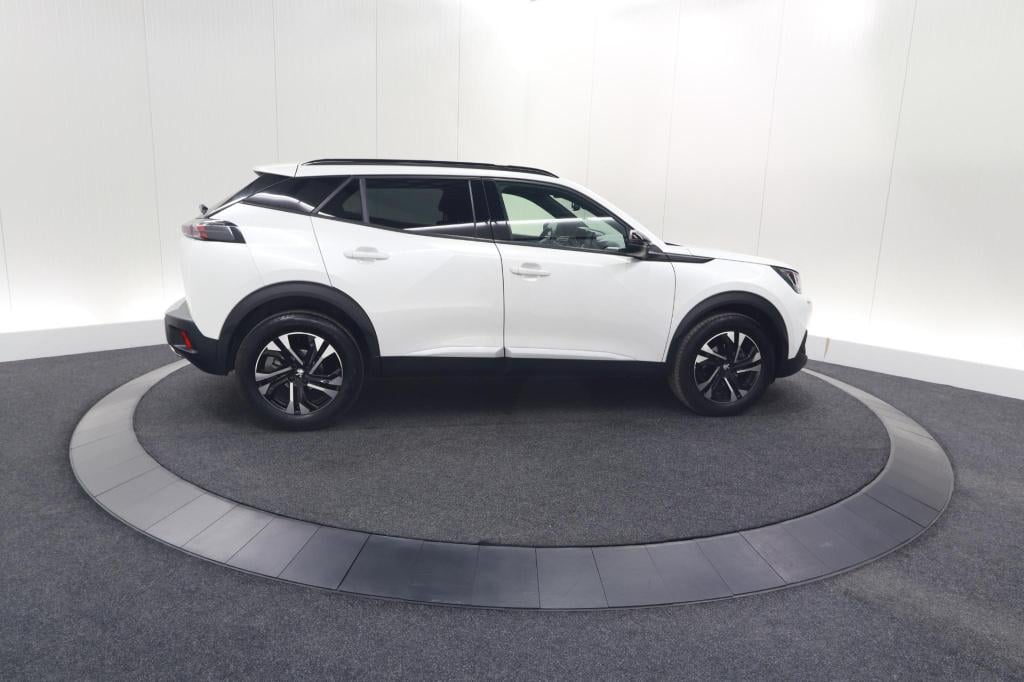 Peugeot 2008 puretech 130 eat8 allure | camera | navigatie | parkeersensore