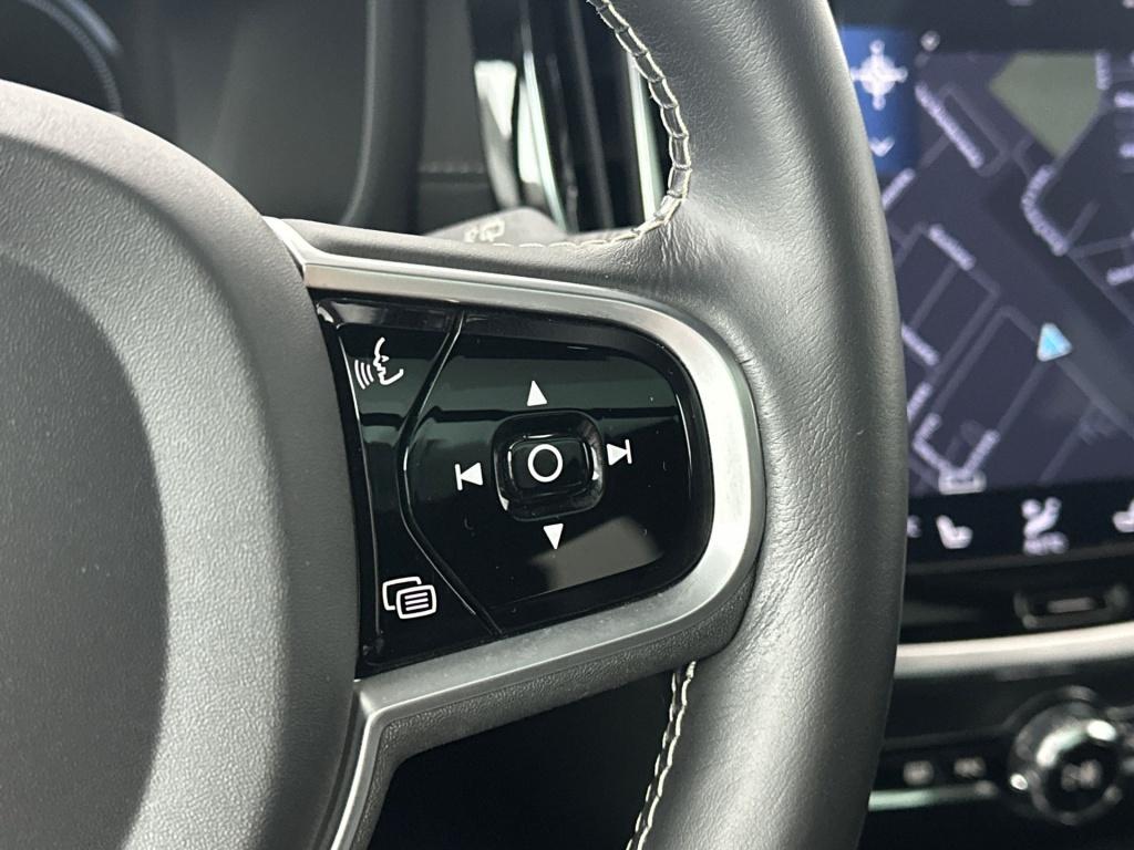 Volvo V60 t8 390pk recharge r-design| pano| 360camera| hud| adap.cruise