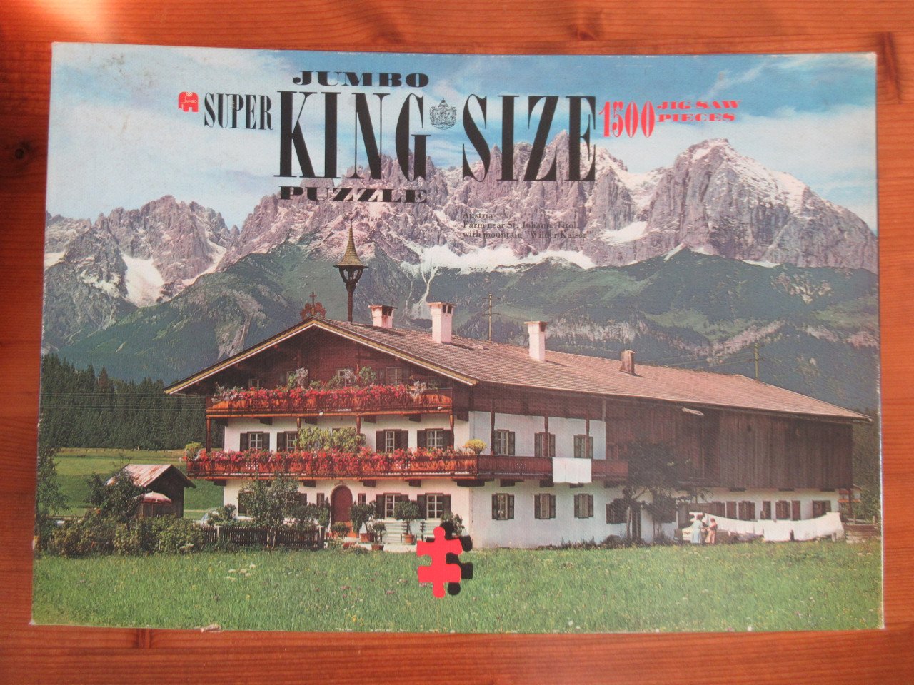 2 leuke volledige puzzels van 1500 stukjes.