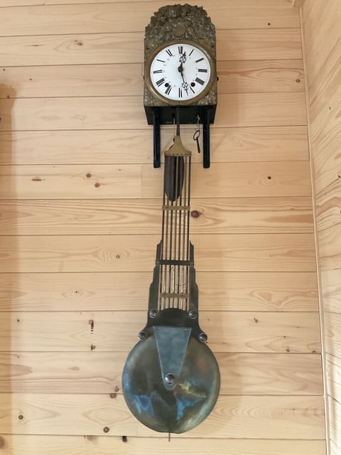 Comtoise klok, Bretons