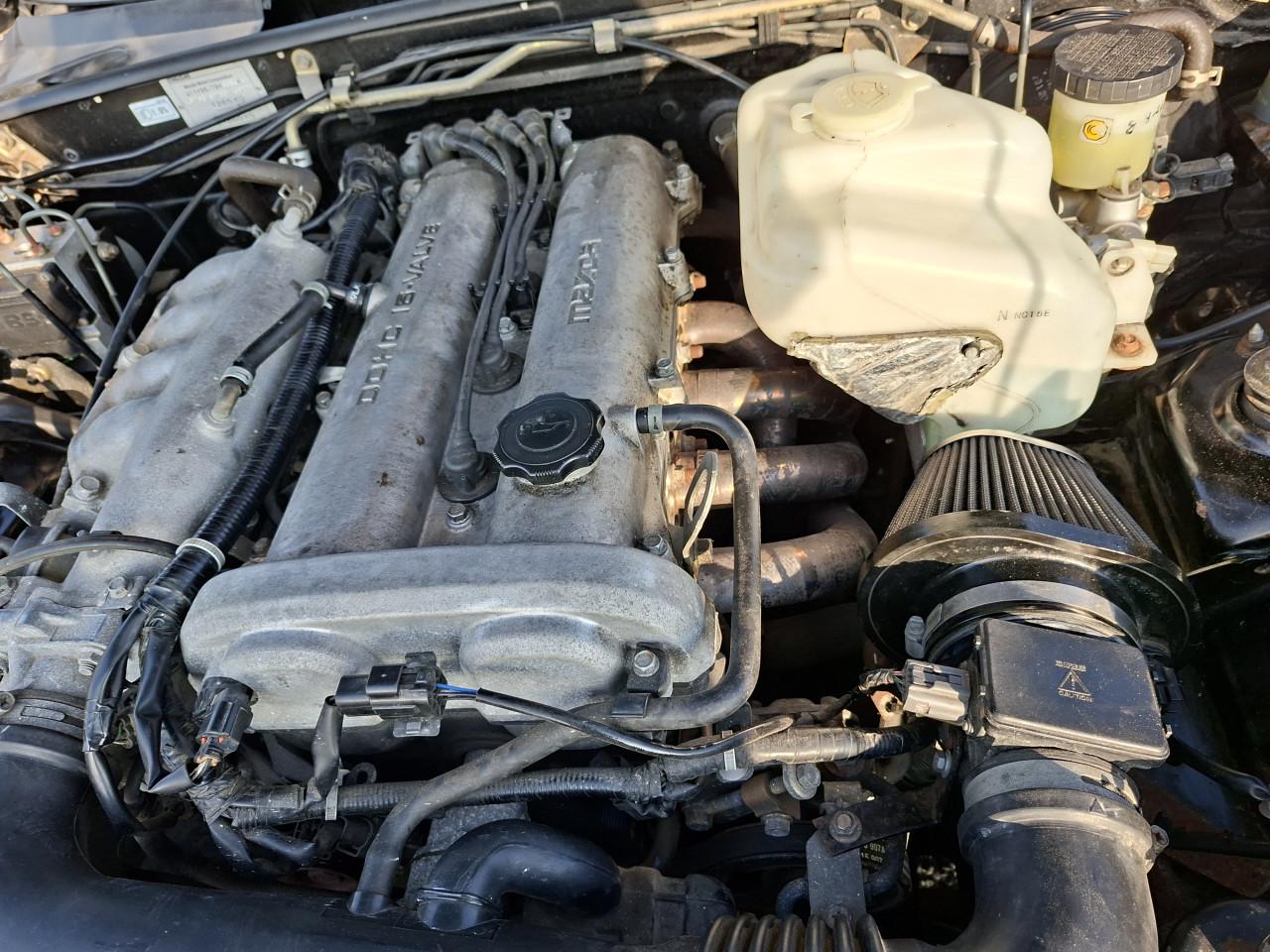 Zwarte Mazda MX-5 (2000) – Softtop en Hardtop – APK tot sept!