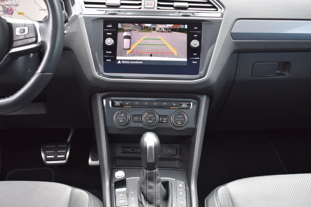 Volkswagen Tiguan 1.5 tsi act r-line | trekhaak | camera | stoelverwarming 