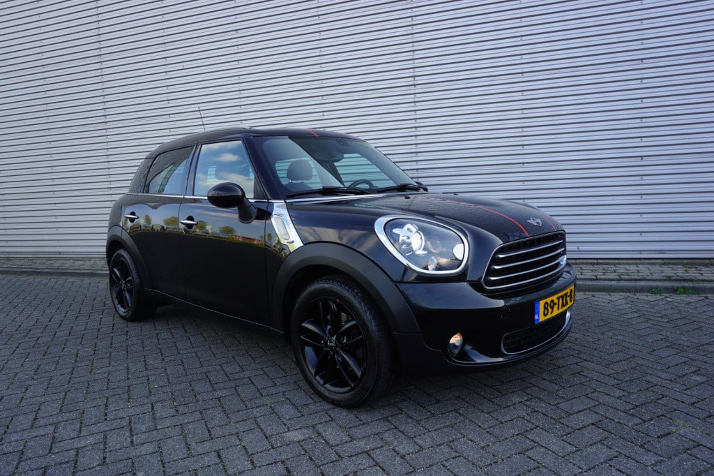 Mini Countryman mini 1.6 one business line airco / navi / cruise / parkeers