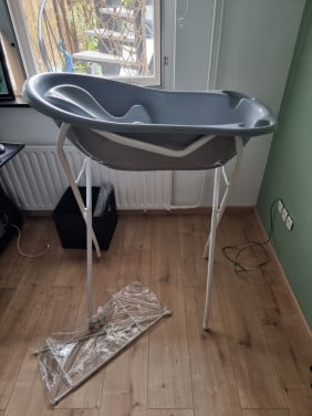 Baby badje met standaard en ligzitje