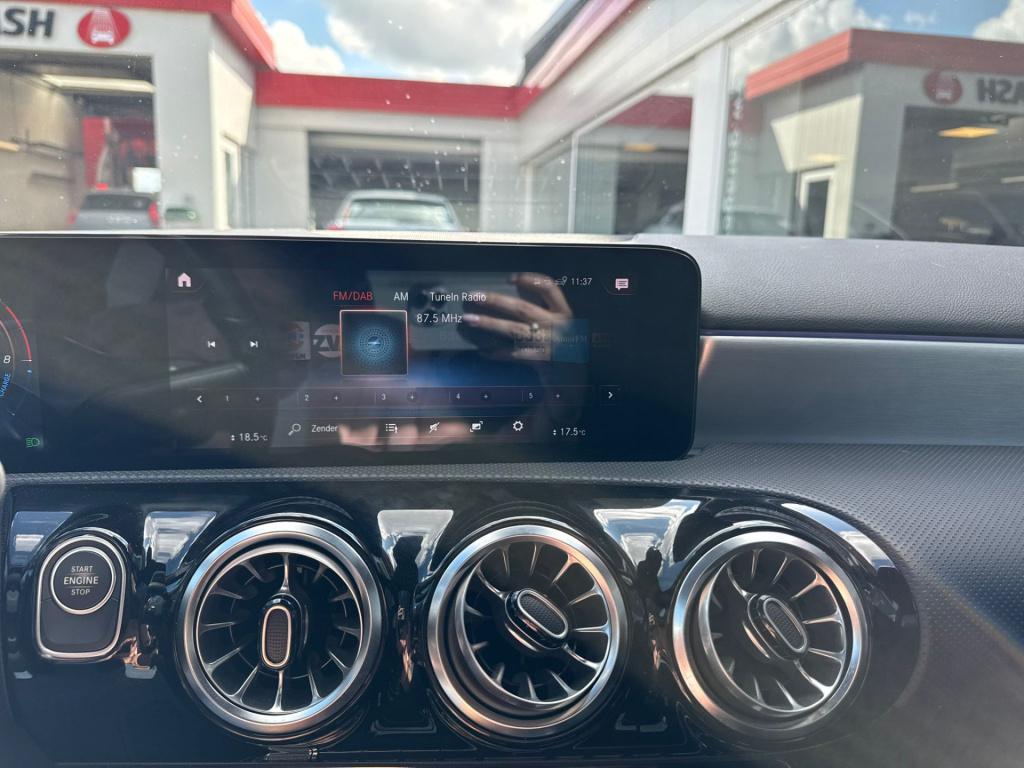 Mercedes-Benz A-Klasse 250 e business solution amg limited