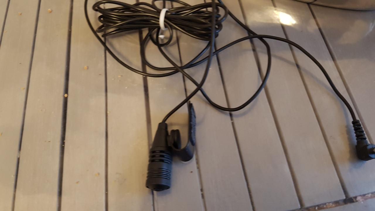 JVC Autoradio met USB en Bluetooth incl. microfoon en kabel boom