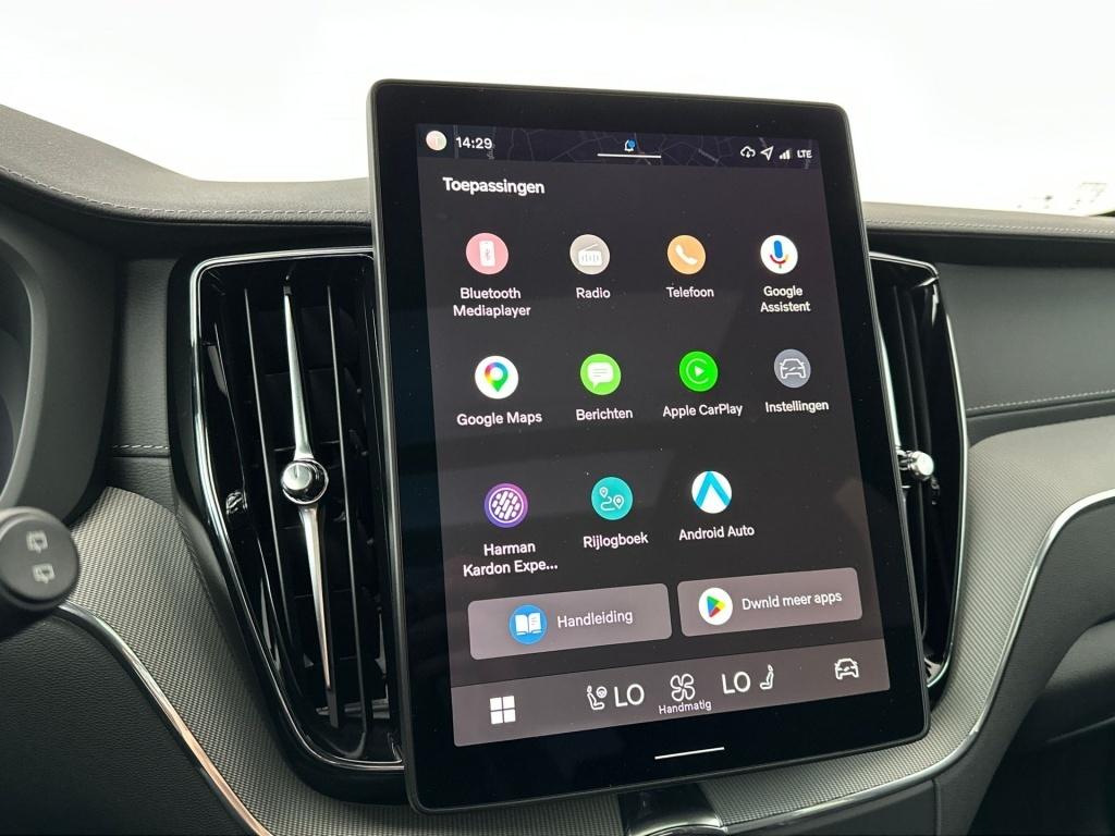 Volvo XC60 t6 398pk recharge ultra black edition| luchtvering| pano| 360cam