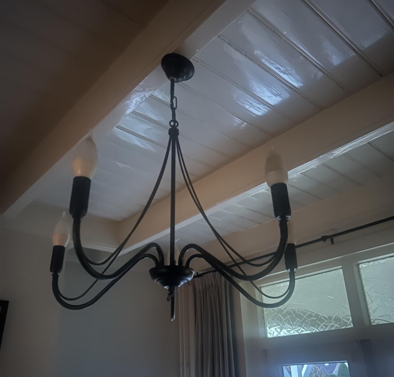 Zwarte kroonluchter met 5 armen