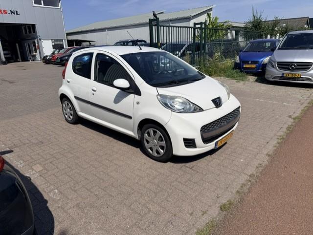 Peugeot 107 1.0-12v millesim 200