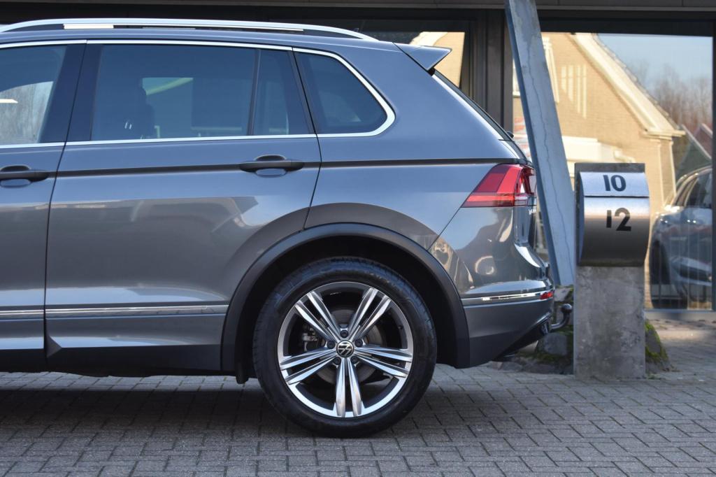 Volkswagen Tiguan 1.5 tsi act r-line | trekhaak | nap | apple carplay | and