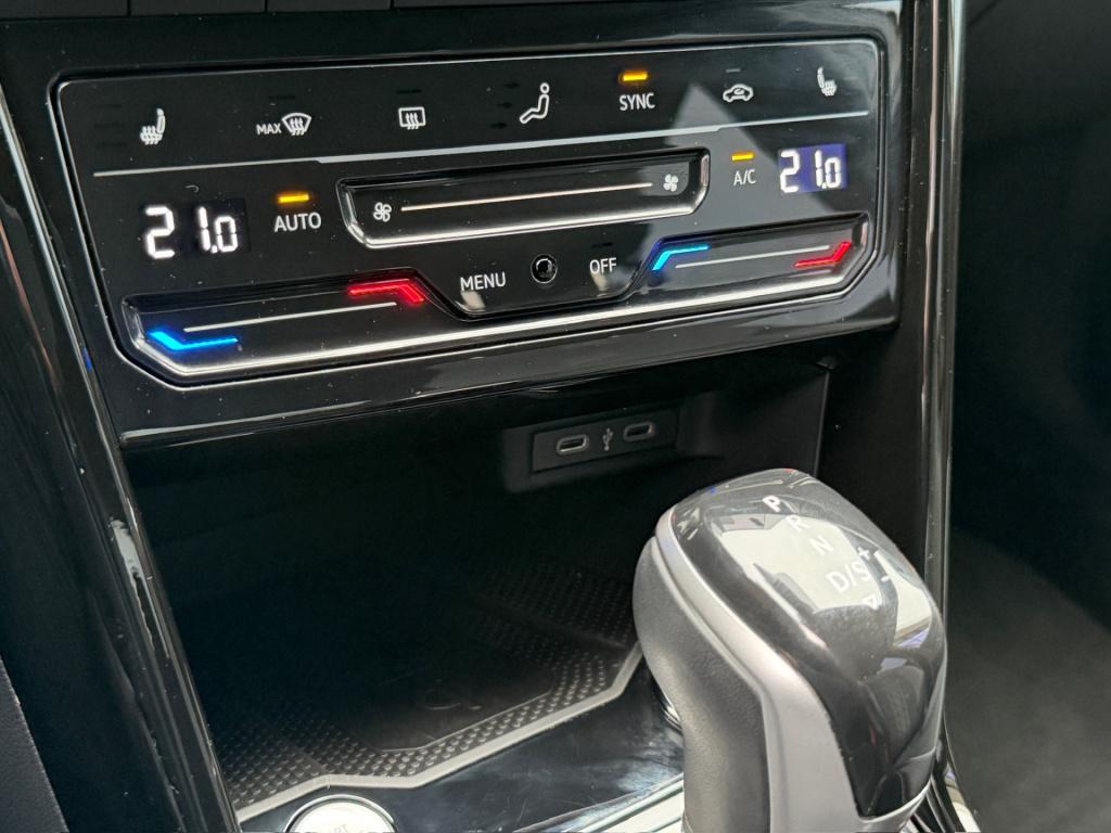 Volkswagen T-roc 1.5 tsi 150pk dsg r-line | camera | keyless | elek. achter