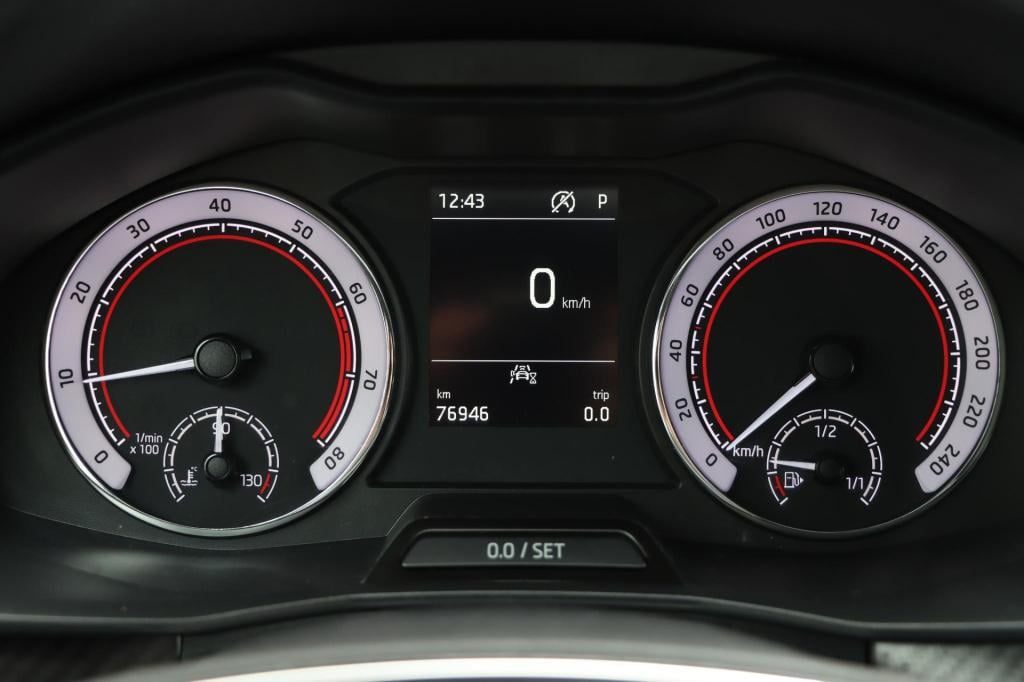 Skoda Kamiq 1.0 tsi monte carlo 110pk dsg7