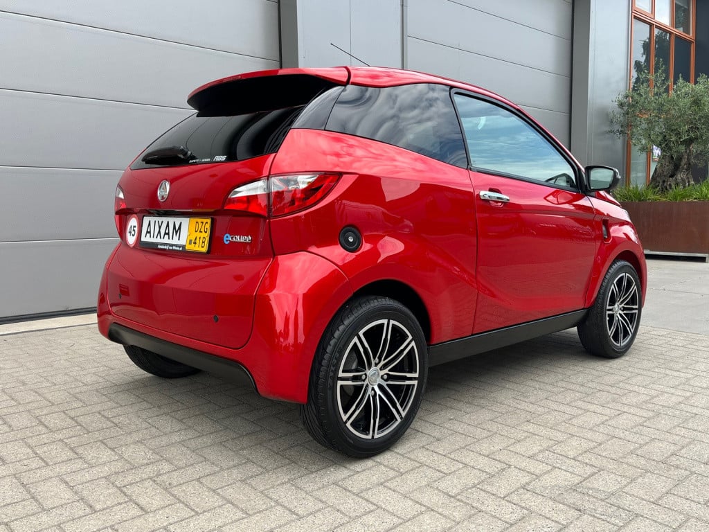 Aixam Coupé brommobiel e premium