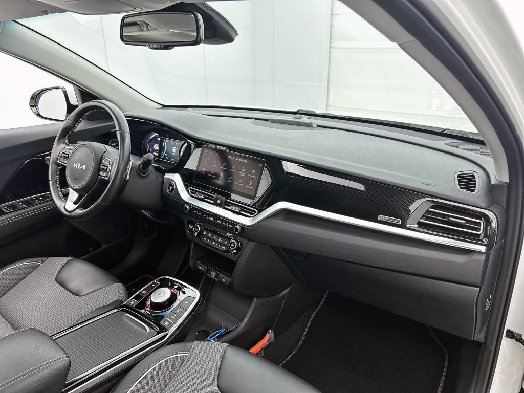 Kia E-niro dynamicplusline 64 kwh | trekhaak | schuif- kanteldak | stoelver