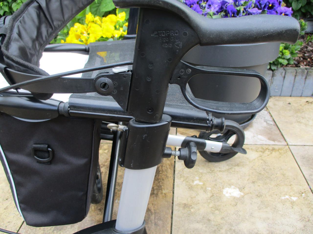 Zgan Topro Troja 2G lichtgewicht rollator met zitje tas en rugsteun