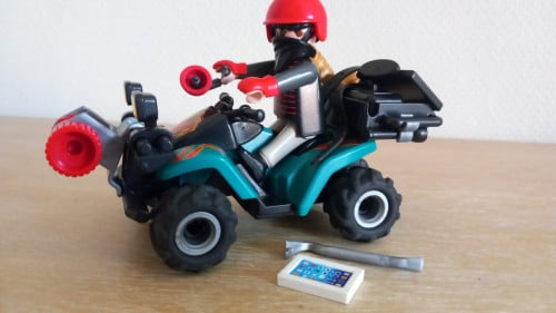 Playmobil quad met boef en buit setn 6879