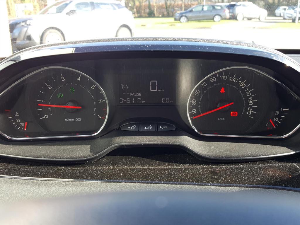 Peugeot 208 1.2 vti 82pk 5d envy navigatie | cruise & climate control | par