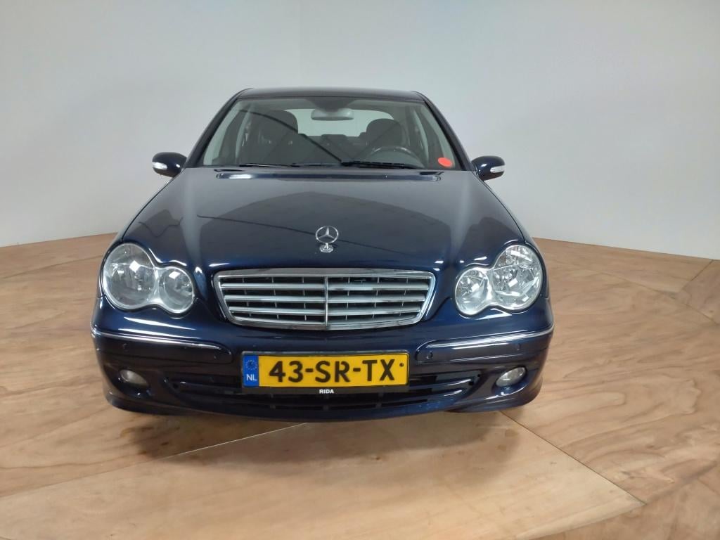 Mercedes-Benz C-Klasse 200 k. elegance