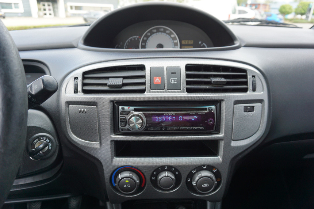Hyundai Matrix 1.6i silver edition airco / elektr. ramen / trekhaak / nap