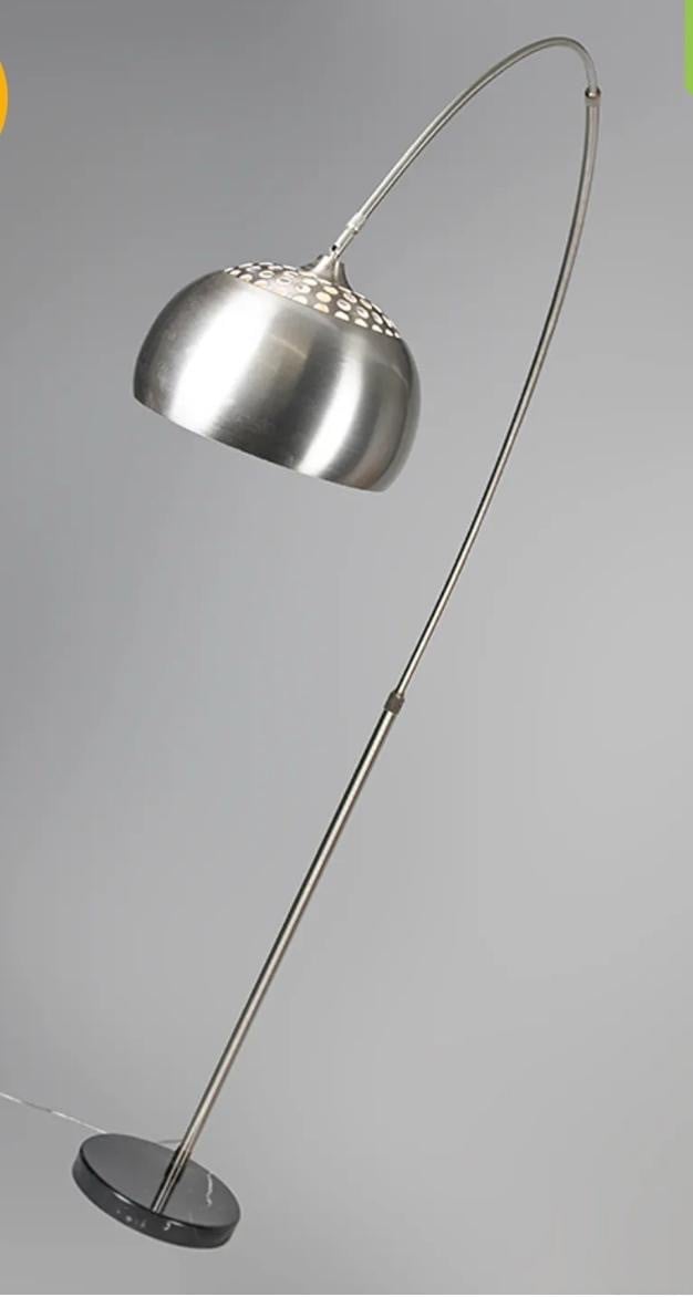 Moderne booglamp met zware marmeren voet. geborsteld rvc