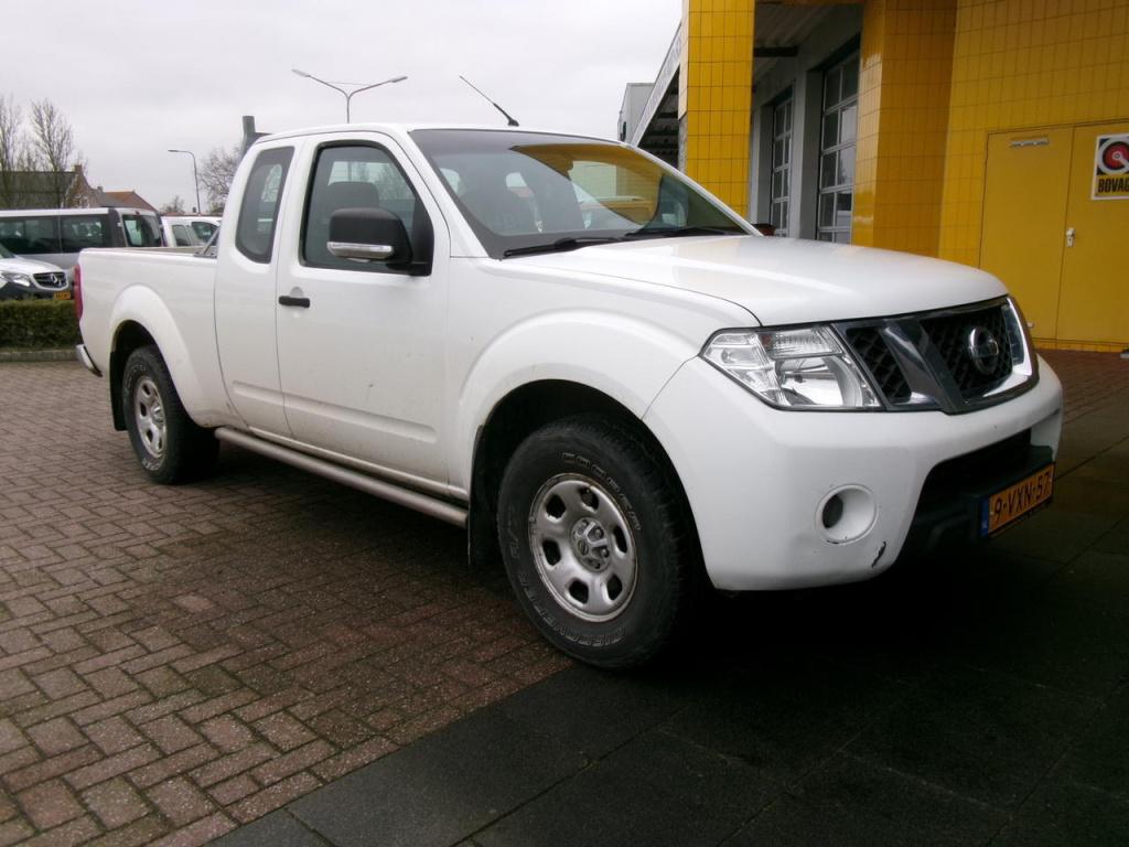 Nissan Navara 2.5 dci euro-5 airco190pk 4wd king-cab, tr.h.