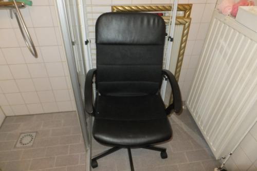 Zwart leren bureau stoel