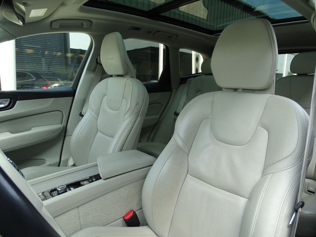 Volvo XC60 2.0 t8 twin engine awd inscription