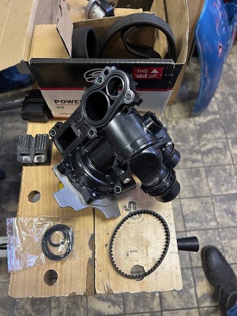 Nieuwe watrpomp VW Tiquan 2 ltr automaat 2008