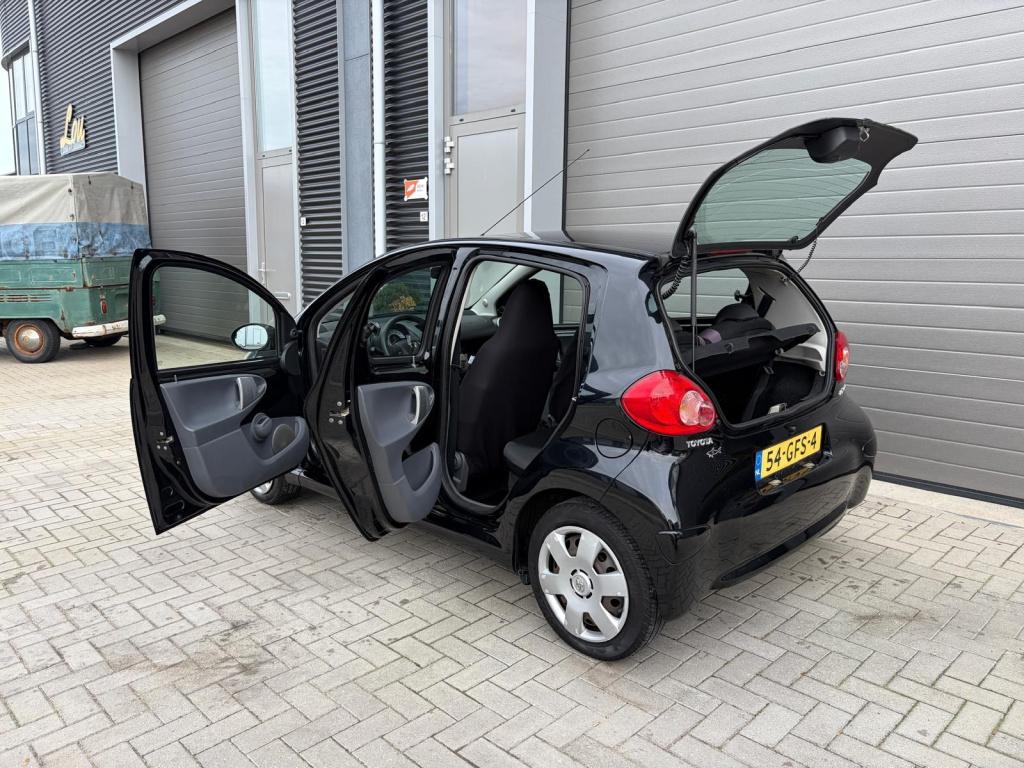 Toyota Aygo 1.0-12v +/apk/129.000/airco/centraal/