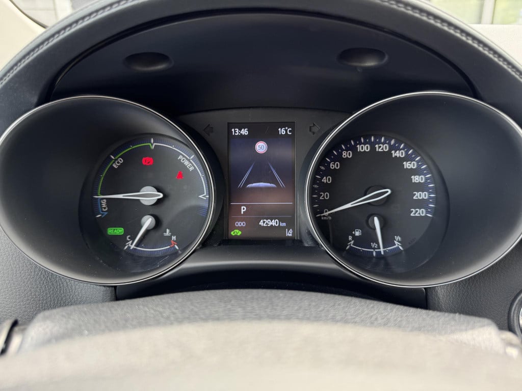 Toyota C-hr 1.8 hybrid dynamic | trekhaak afneembaar | navigatie | camera |