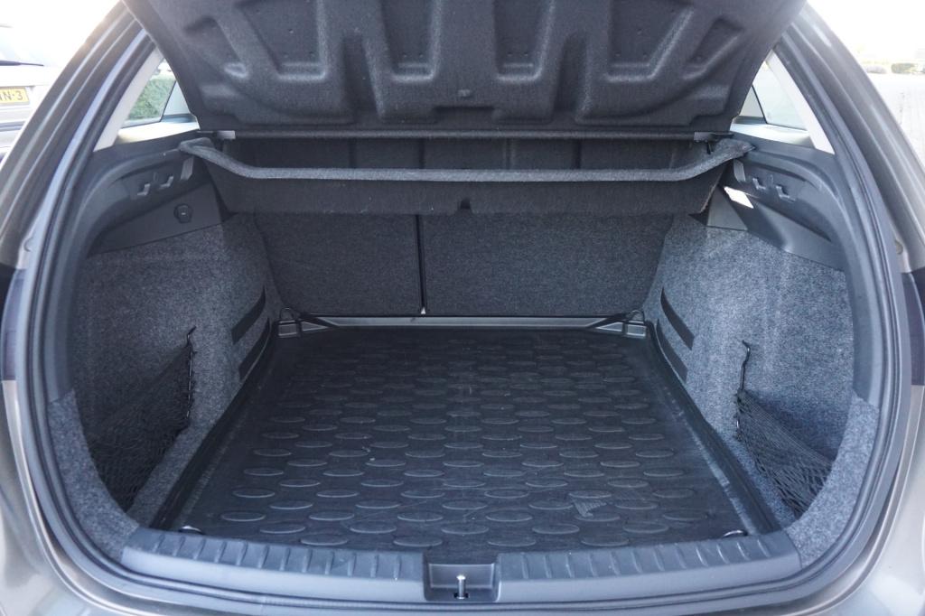 Seat Ibiza st 1.0 ecotsi style connect airco / navi / cruise / parkeersens.