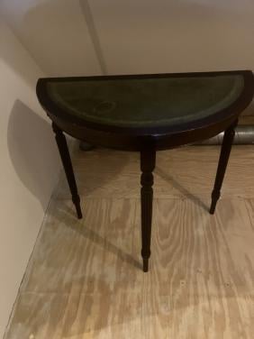 Halve maan wandtafel