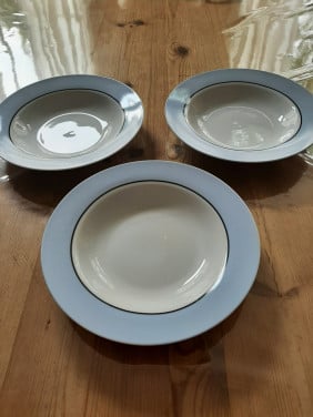 3 SIGN - SOEP / DIEPE BORDEN - DIAMETER 21,5 CM  - PORSELEIN