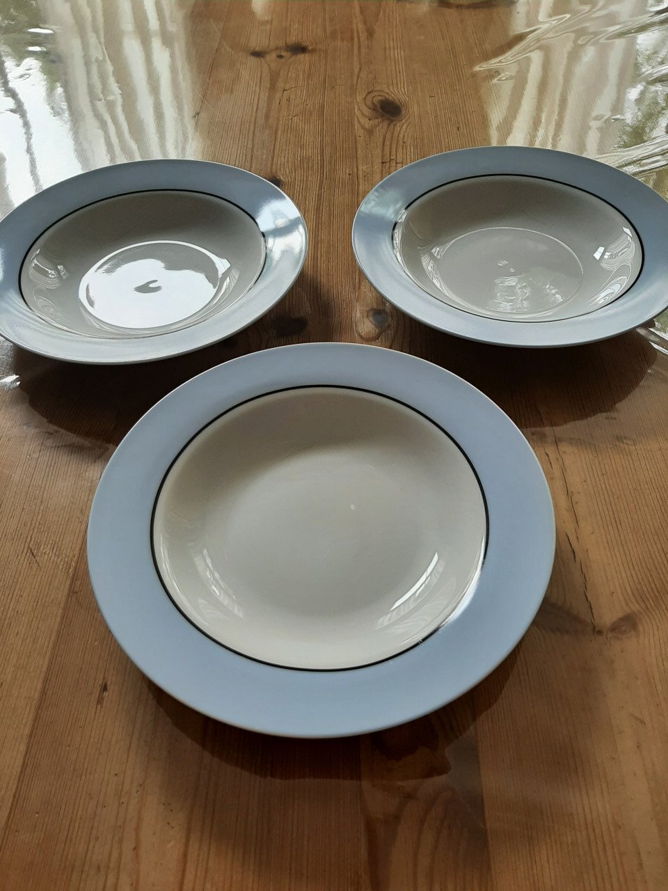 3 SIGN - SOEP / DIEPE BORDEN - DIAMETER 21,5 CM  - PORSELEIN