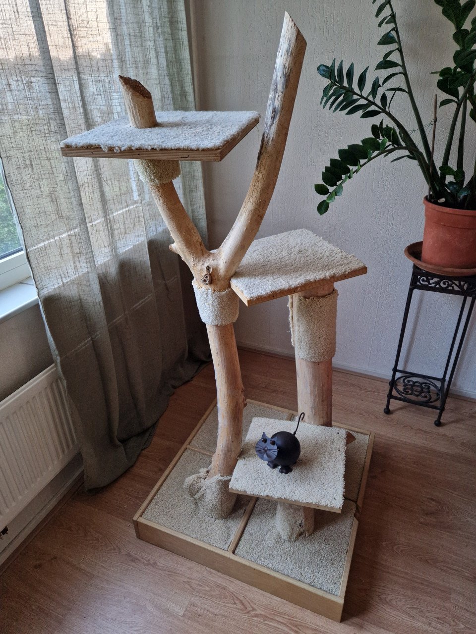 Krabpaal, stevig model met drie plateaus