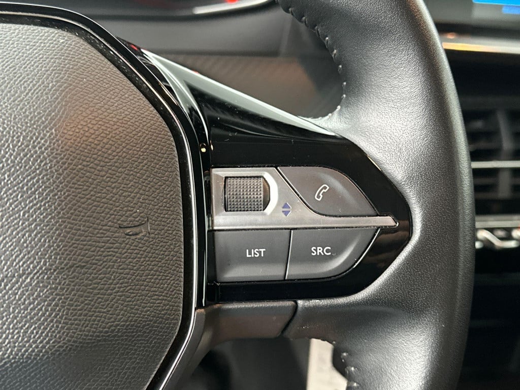 Peugeot 2008 1.2 puretech blue lease active | camera | navigatie | applecar